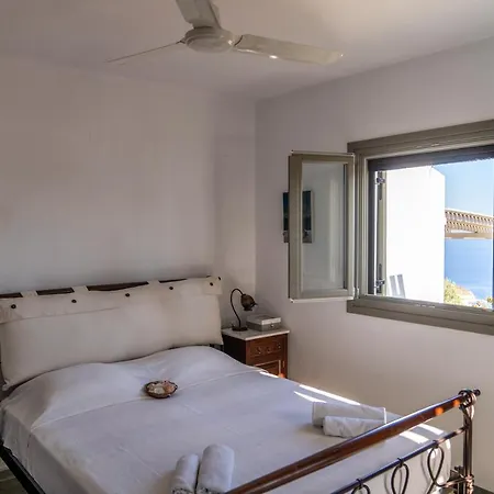 Holiday home Flaros House-traditional Cycladic House, Sifnos *