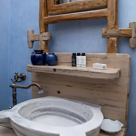 Flaros House-traditional Cycladic House, Sifnos Holiday home *